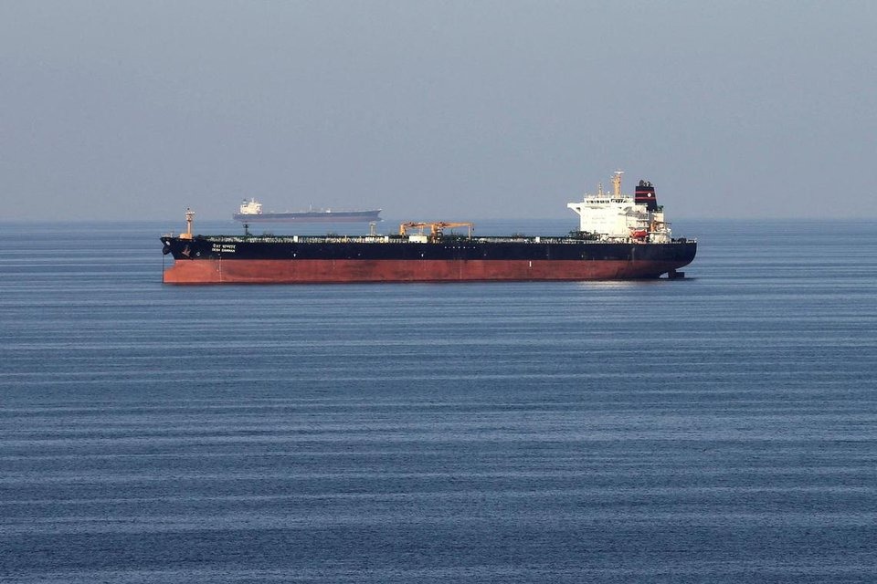 Shipping Disruptions Begin as Tankers U-Turn
