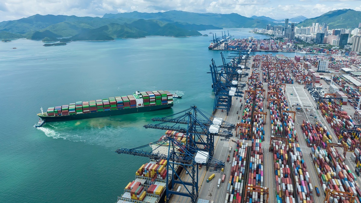 Global Trade Set to Exceed $35 Trillion in 2025 Despite Geopolitical Headwinds